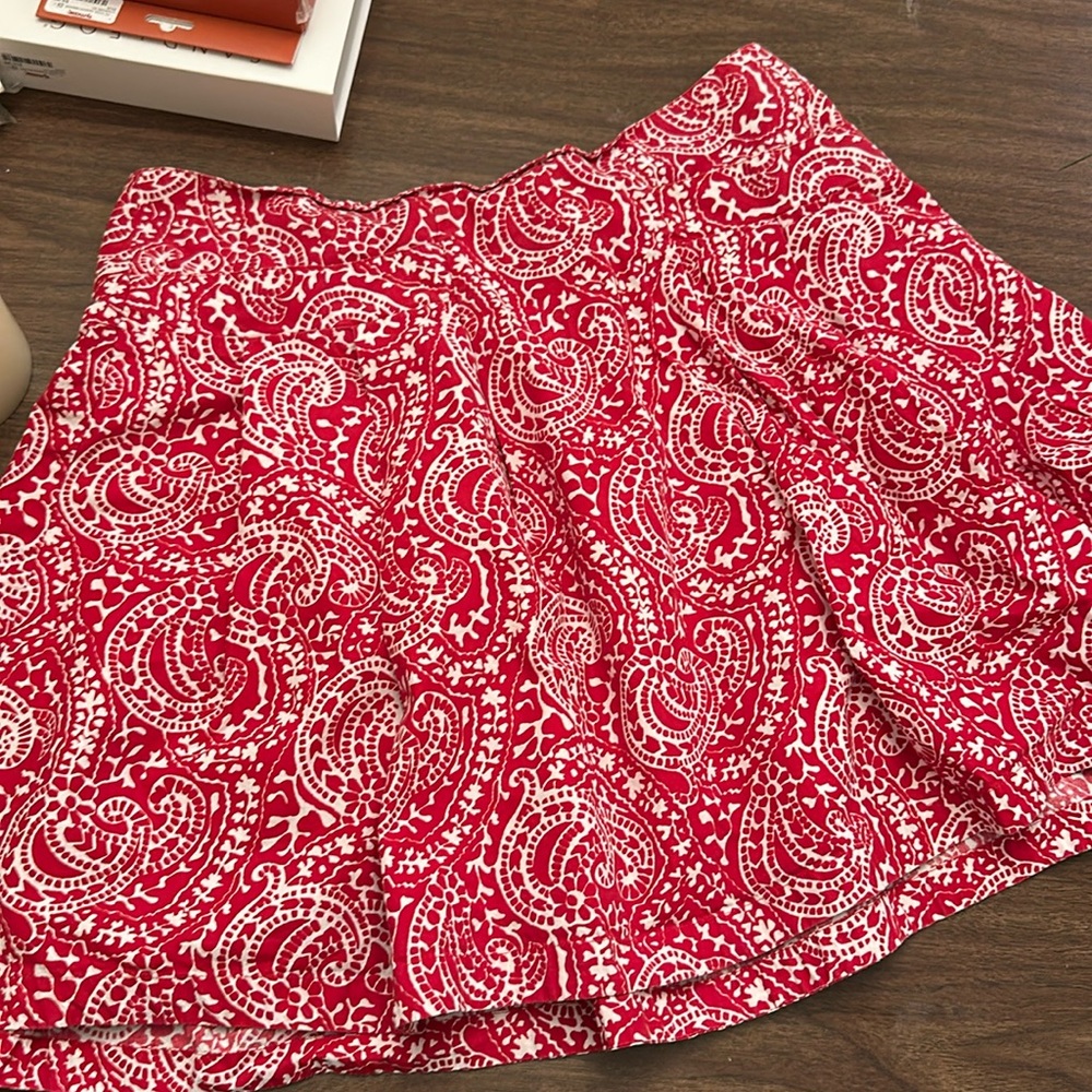 Tommy Hilfiger pleated skirt. 12